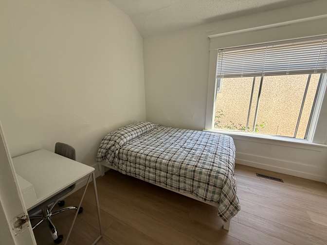 Car's room