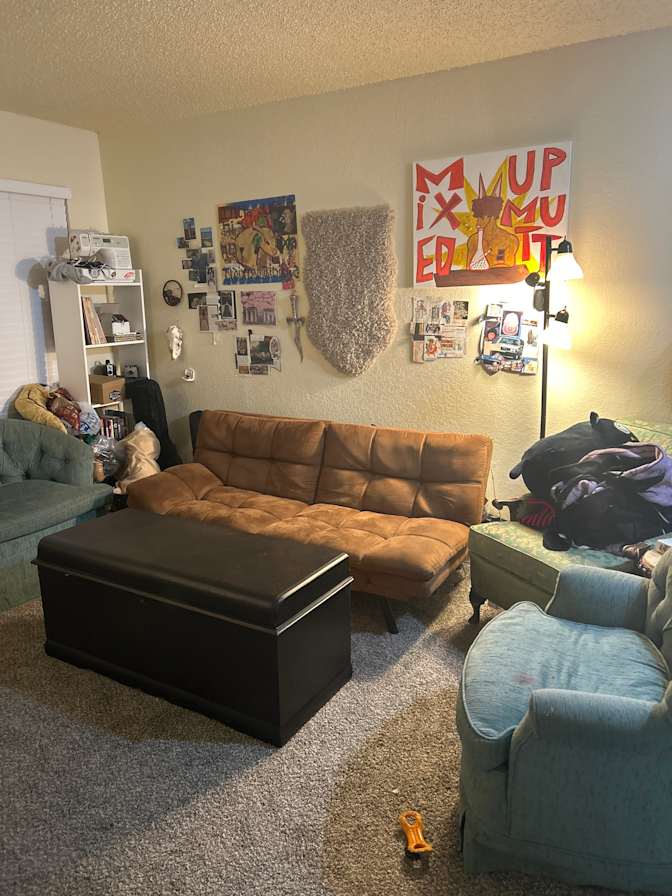 Neo Geronimo's room