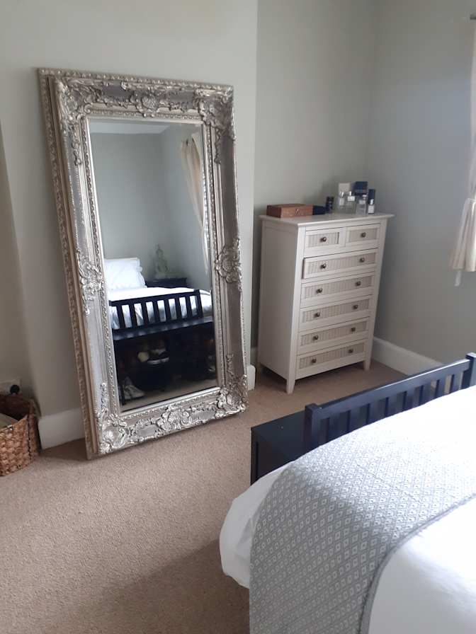 Kam's room