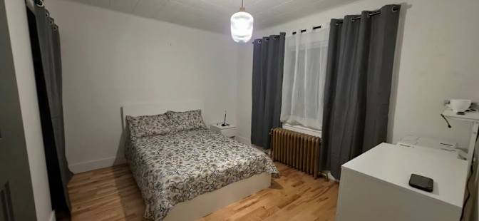 Jefry Denny's room