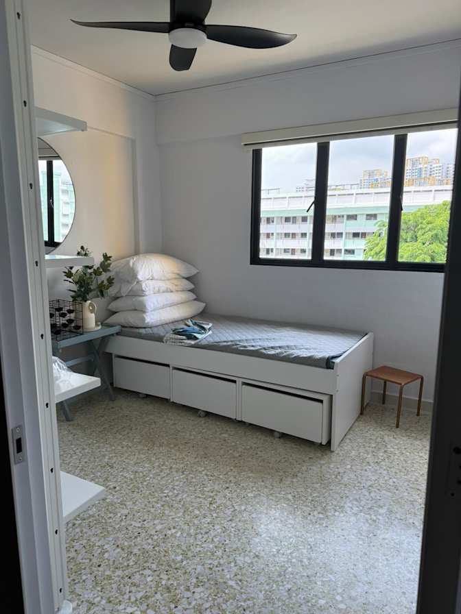 Luetphong Foong's room
