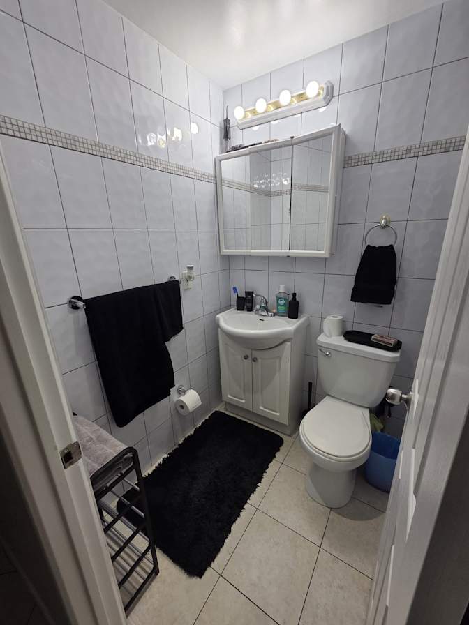 Ashton Batters's room