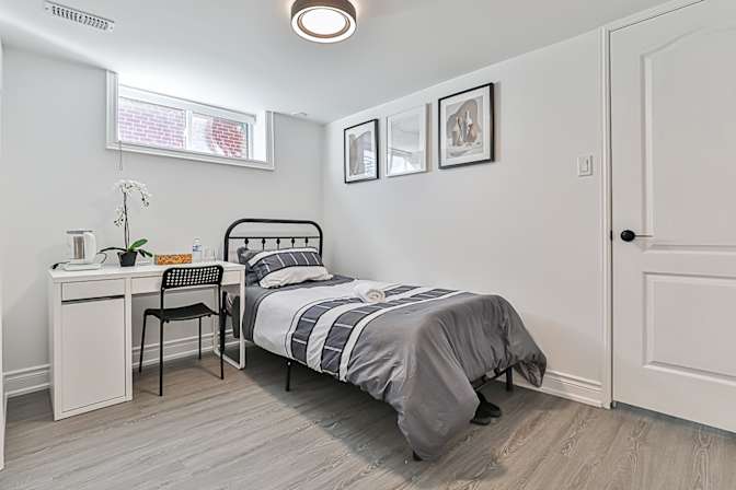 Jenny's room