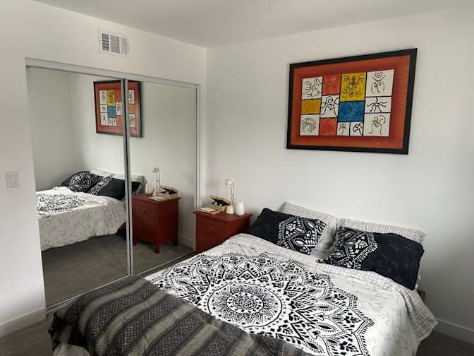 manisew's room