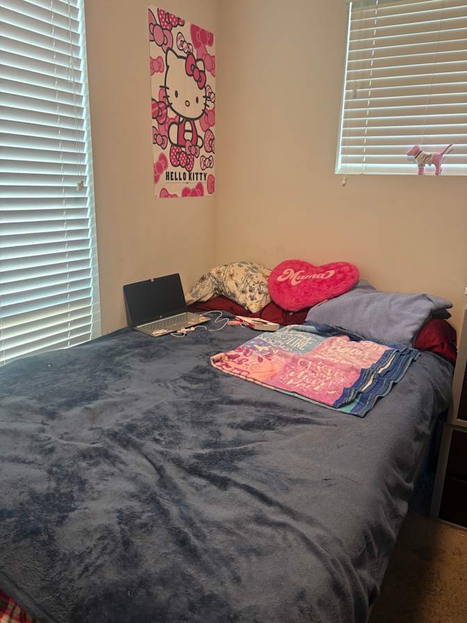 Kayla-Marie Zawadi's room
