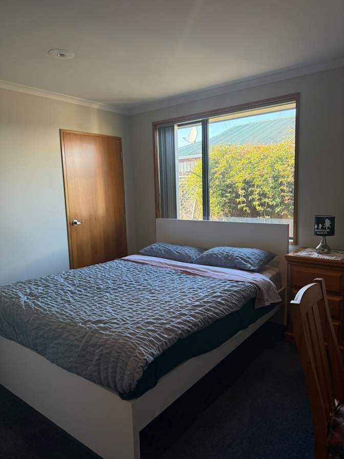 Stu HOLDEN's room