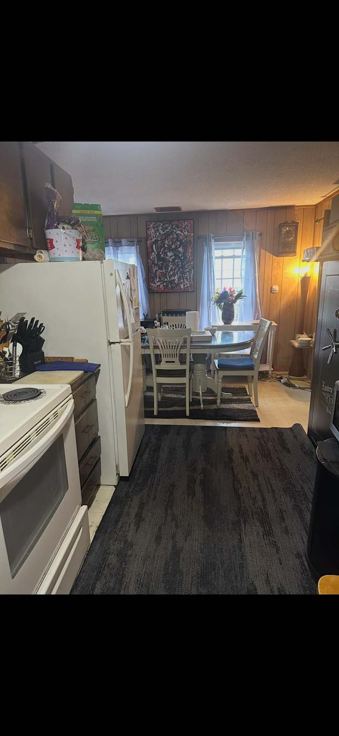 Len's room