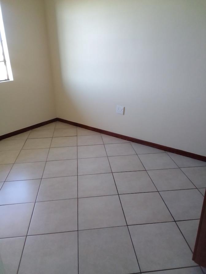 Dee's room