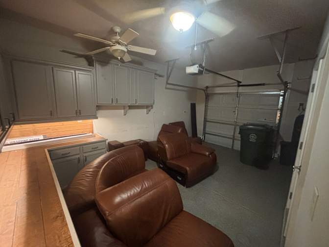 Alcove Rooms's room