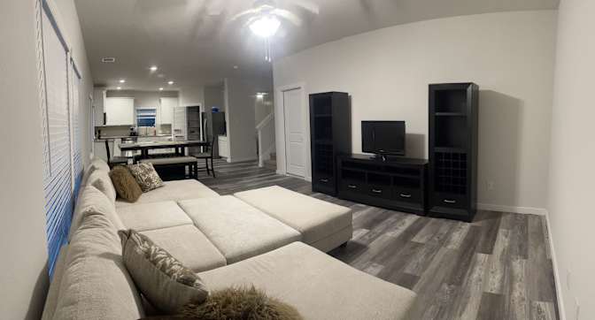 Jaclyn Tran's room
