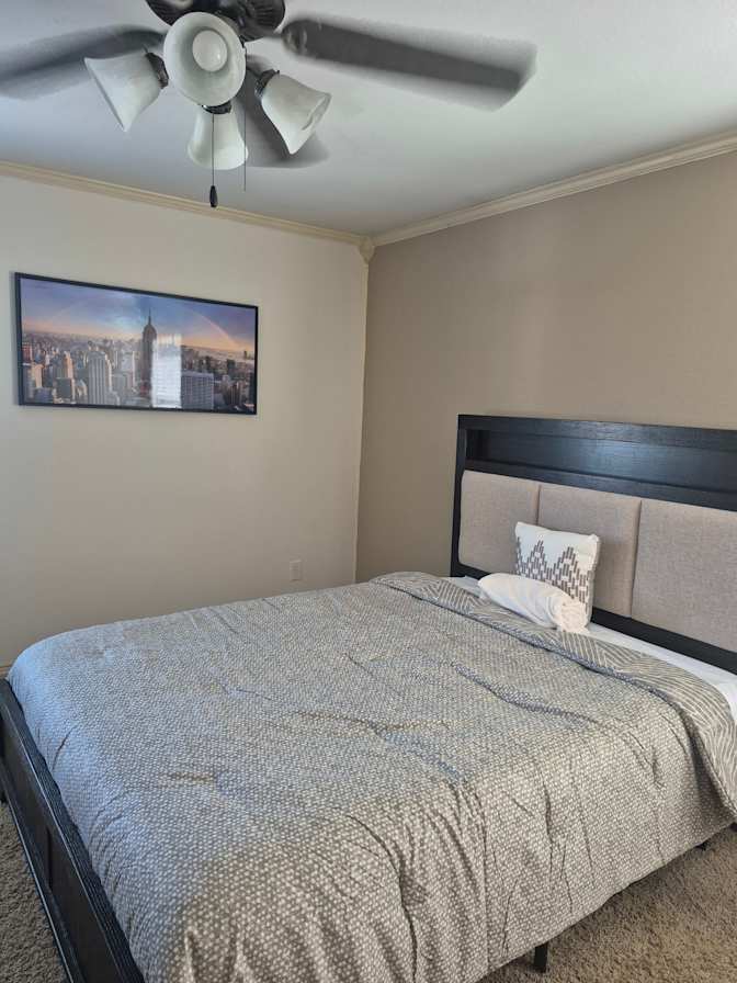 Dee's room