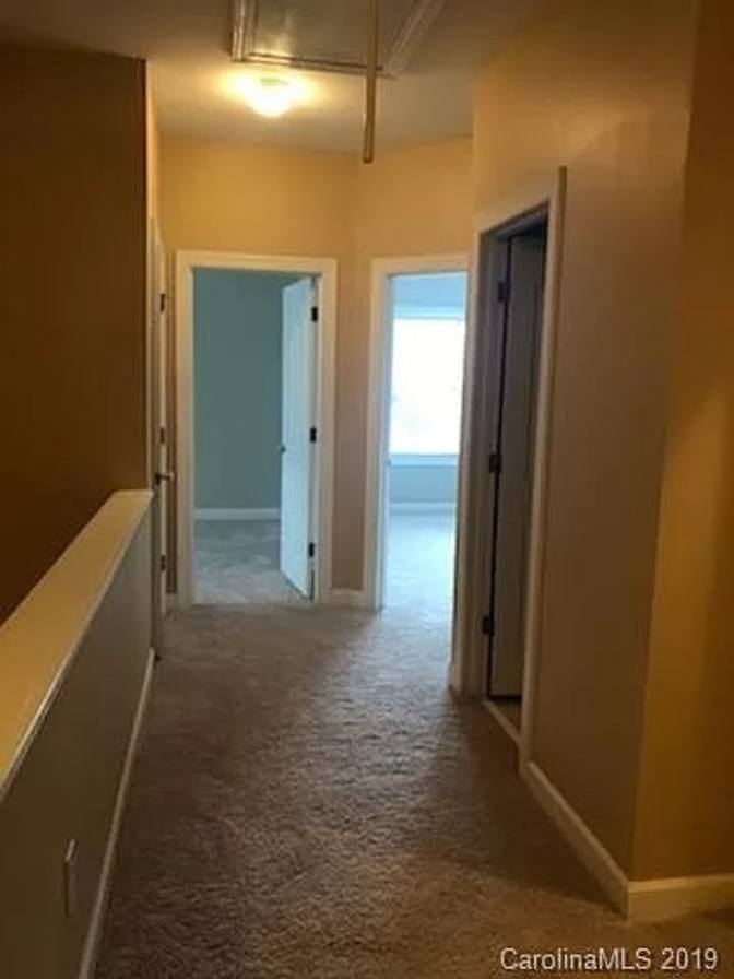 Alcove Rooms's room