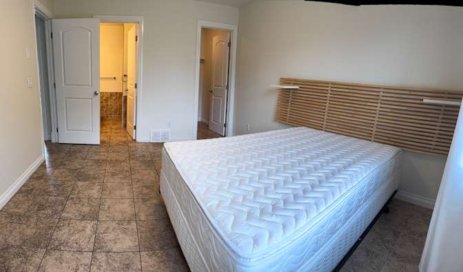 Henrry's room