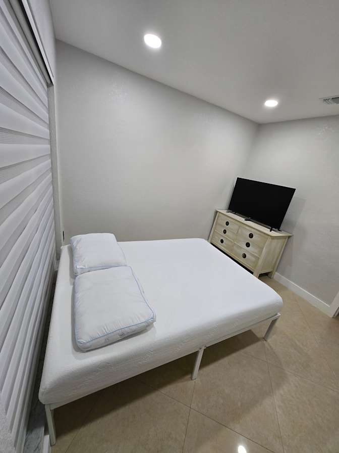 Fernando's room
