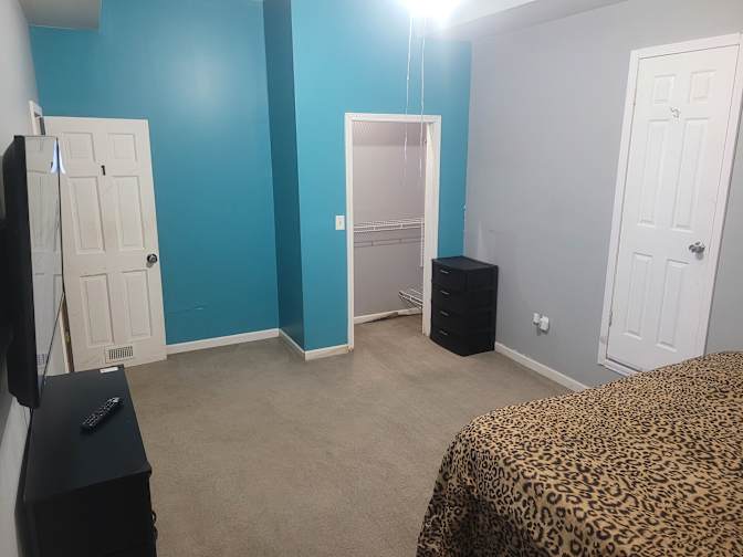 Dee's room