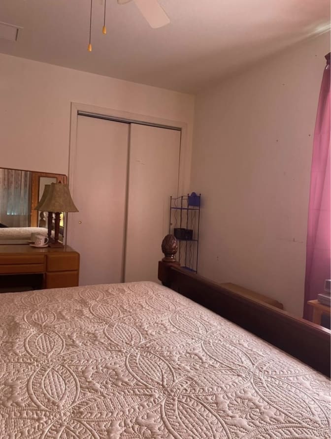 Deon's room