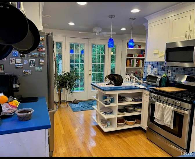 Izzy's room