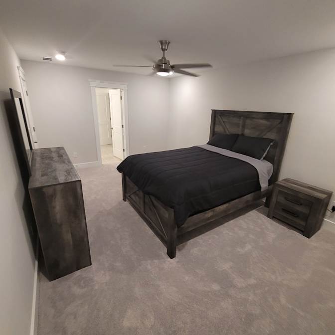 Ken's room