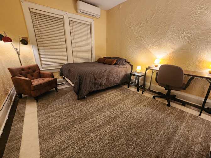FOR RENT IN JULY's room