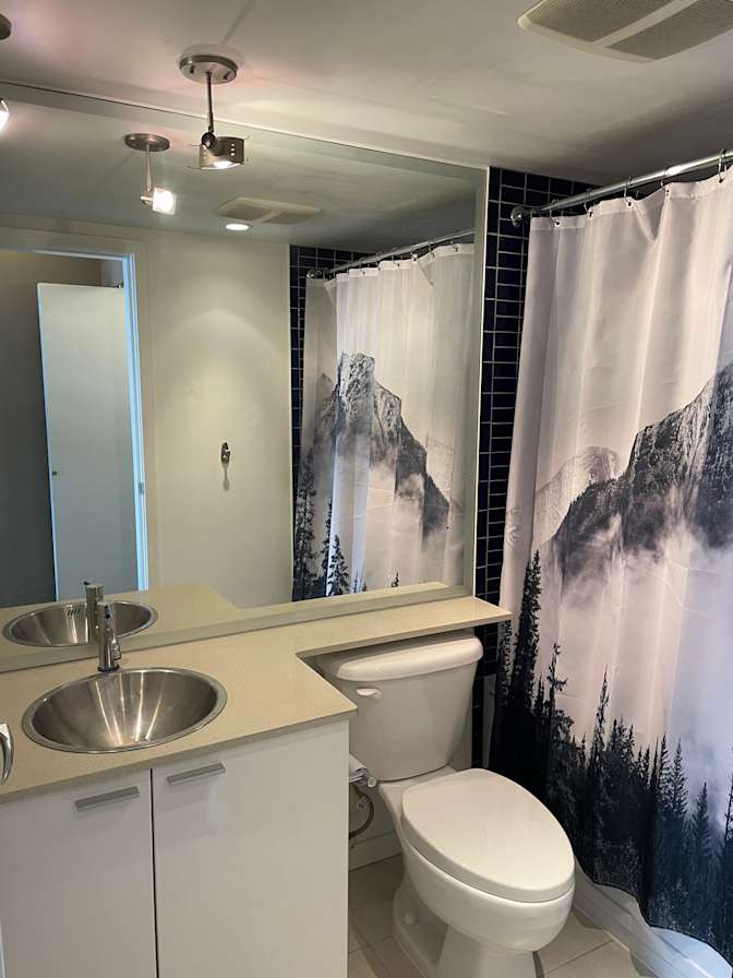 Lee's room