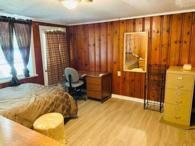 Richard's room