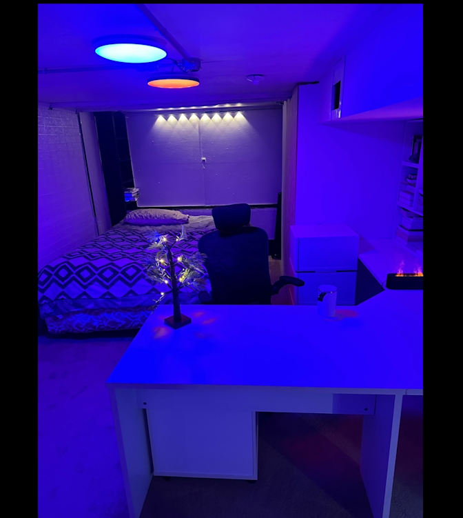Silas's room