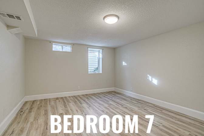 HomeCrew's room