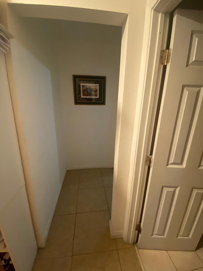 Eljey's room