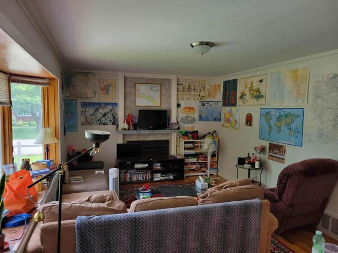 Thinpyant Nwe's room