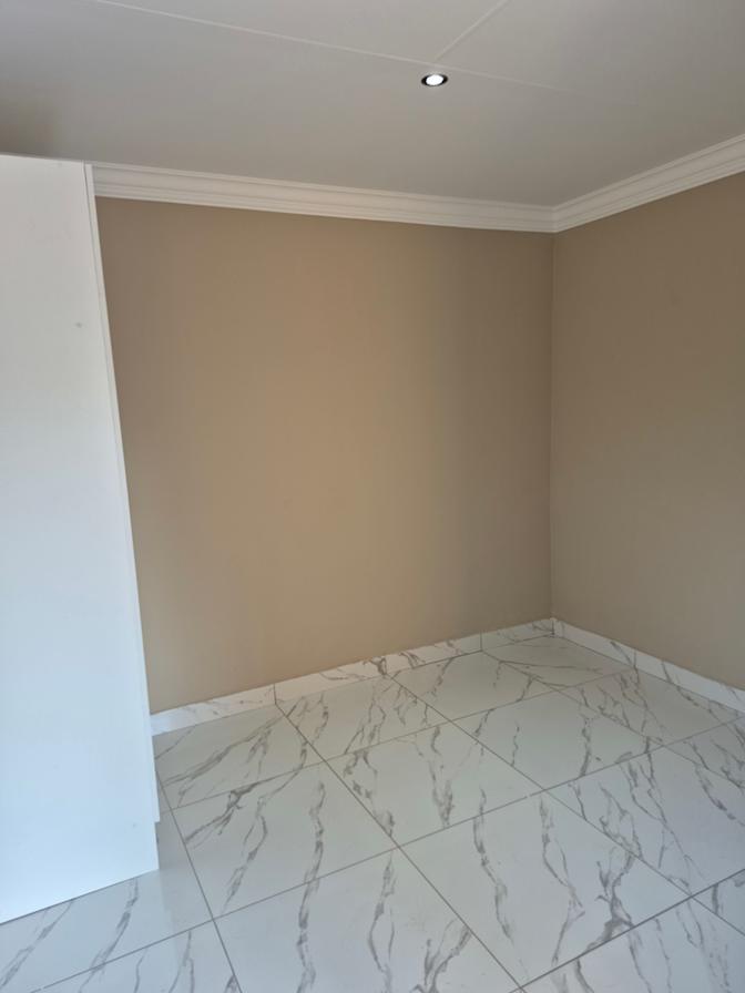 Xolani Mjiyako's room