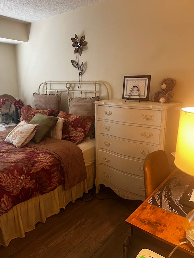 Victoria's room