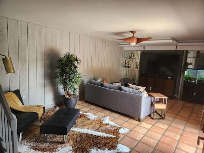 Santiago's room