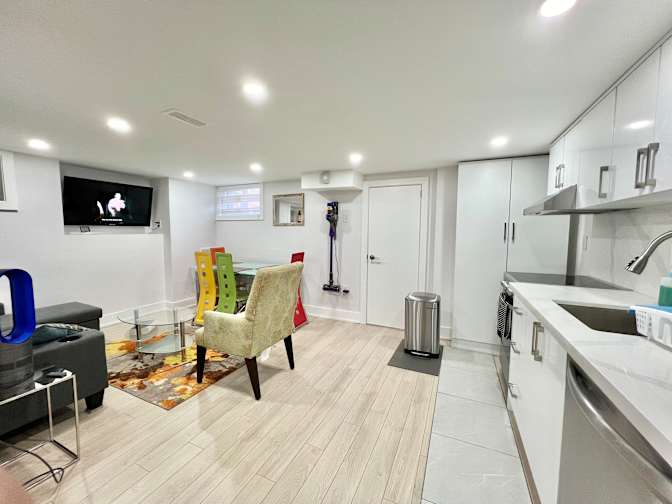 Mark Kay's room