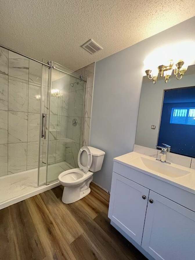 Meng Qiong Huang's room