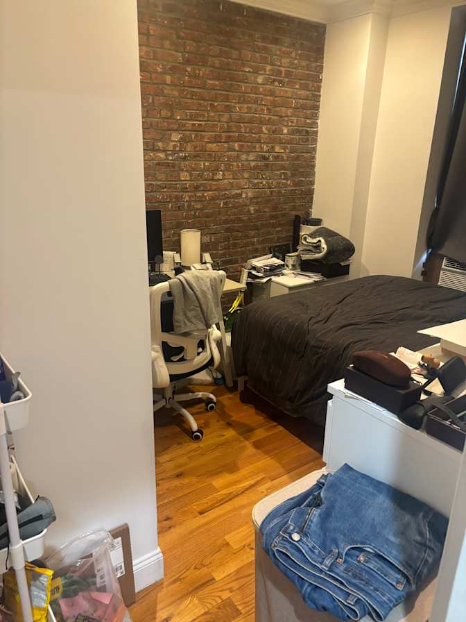 David Harris's room