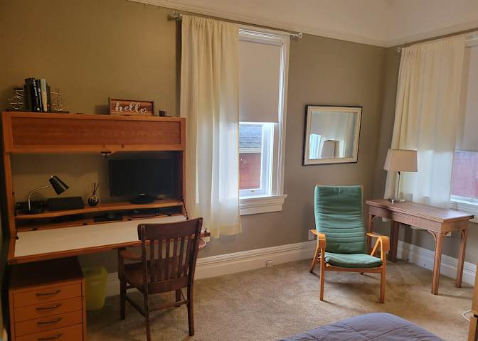Thevicster's room