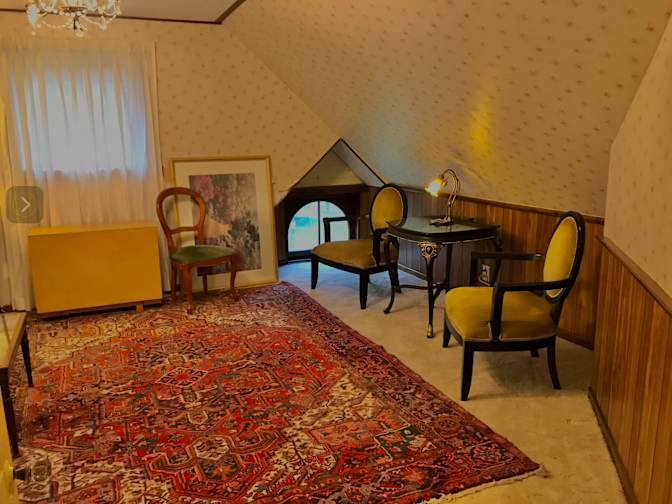 Mark's room