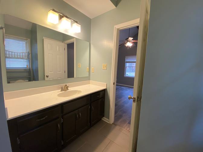 Alcove Rooms's room