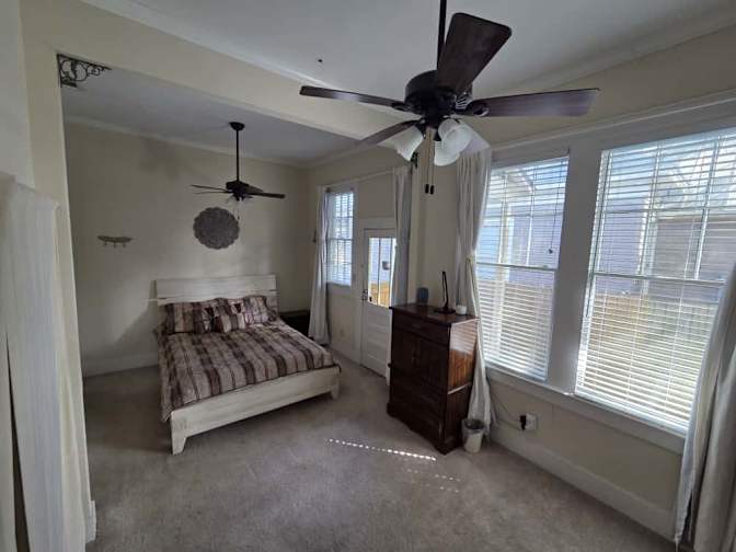 Holly parashar's room