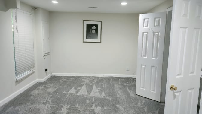Silvia flores's room