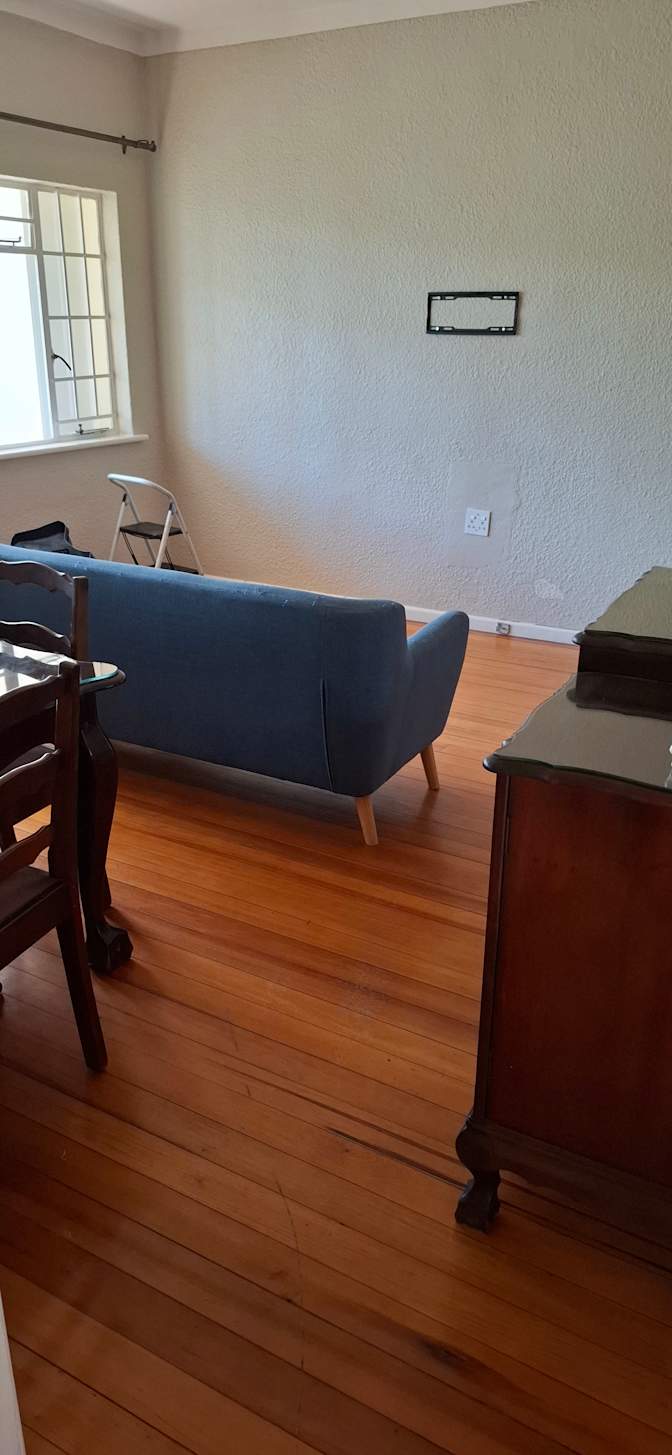 Lee's room
