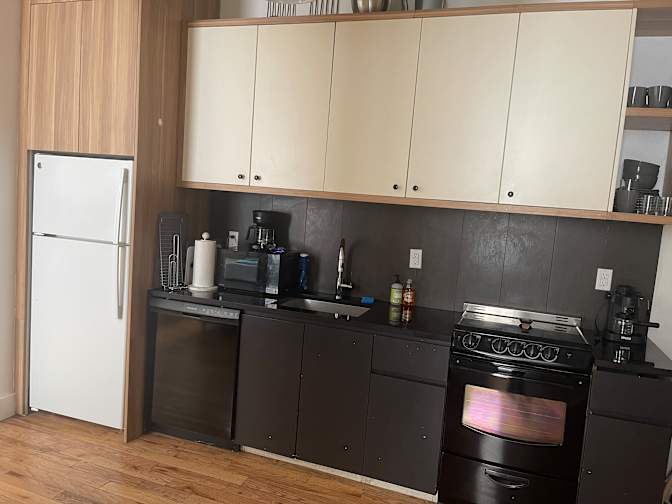 BROOKLYN APARTMENT SHARE LONG OR SHORT TERM's room