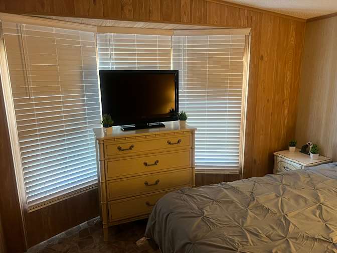 Eddie Meeks's room