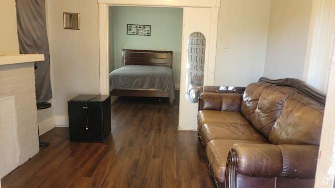 Deunta''s room