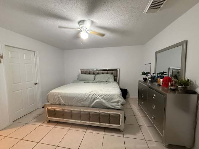 Darlee's room