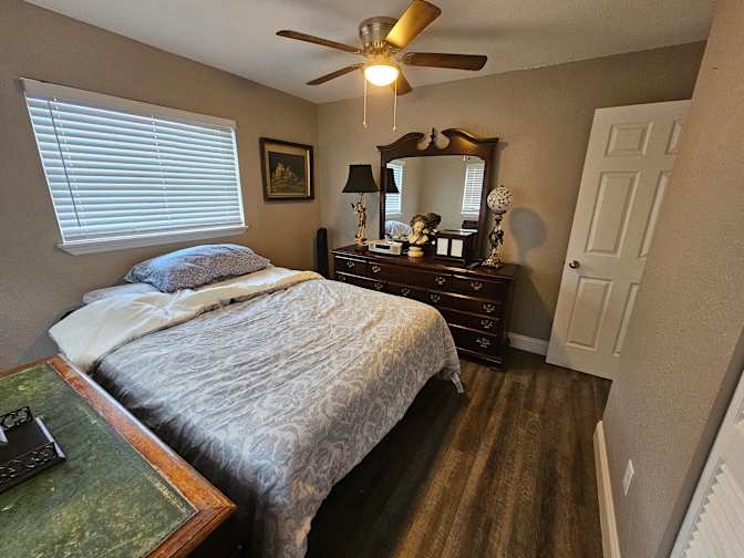 Oliver Pettry's room