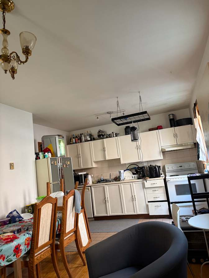 Abood's room