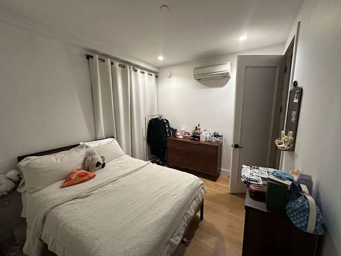 Najee's room