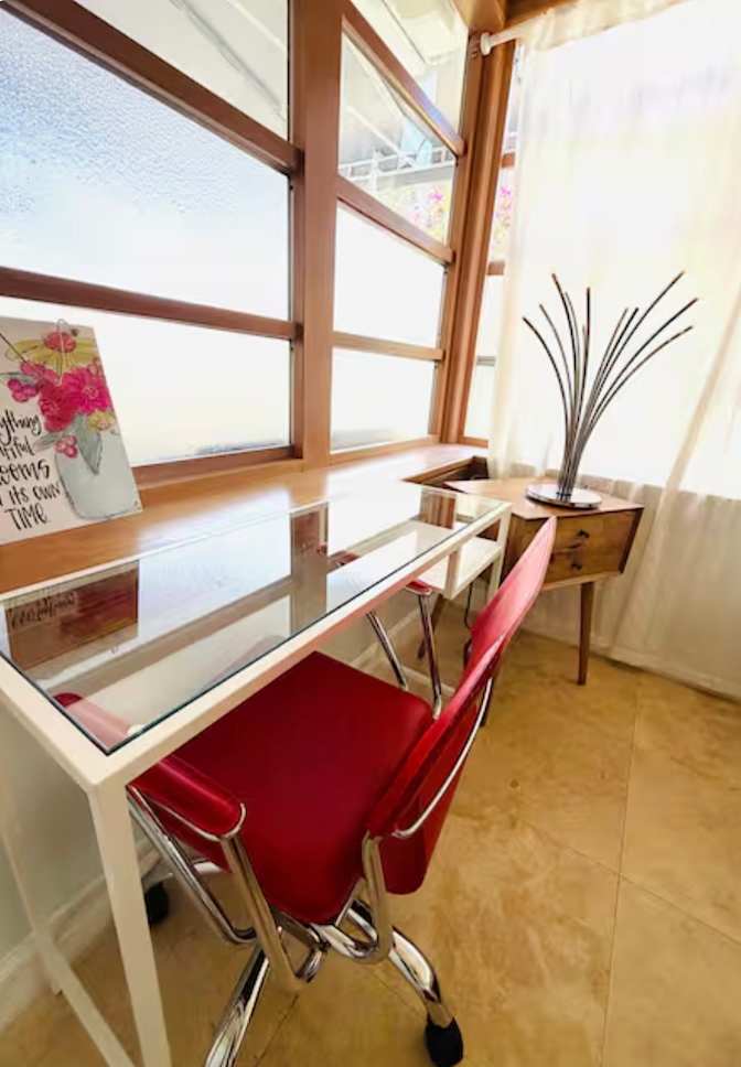 Mauricio santiago's room