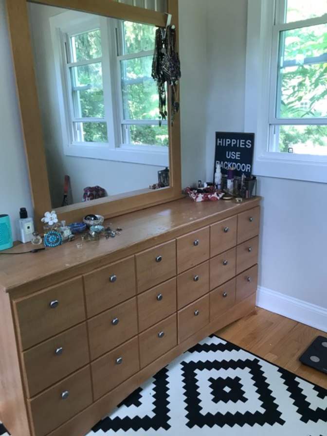 jeanette's room